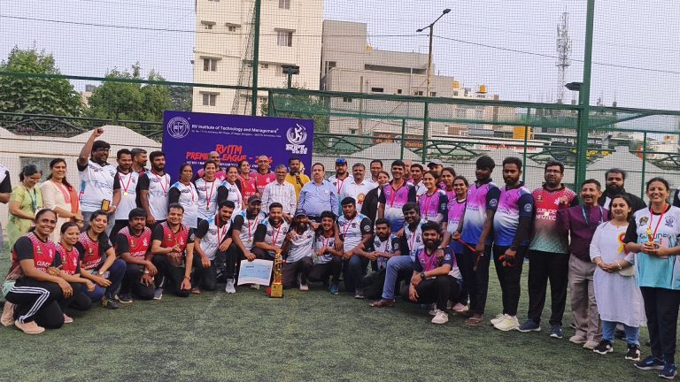 ಹೊಯ್ಸ ಳ (Hoysala) Strickers-winner and all (1)
